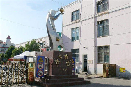 金信花园3室2厅1卫65万117m2出售